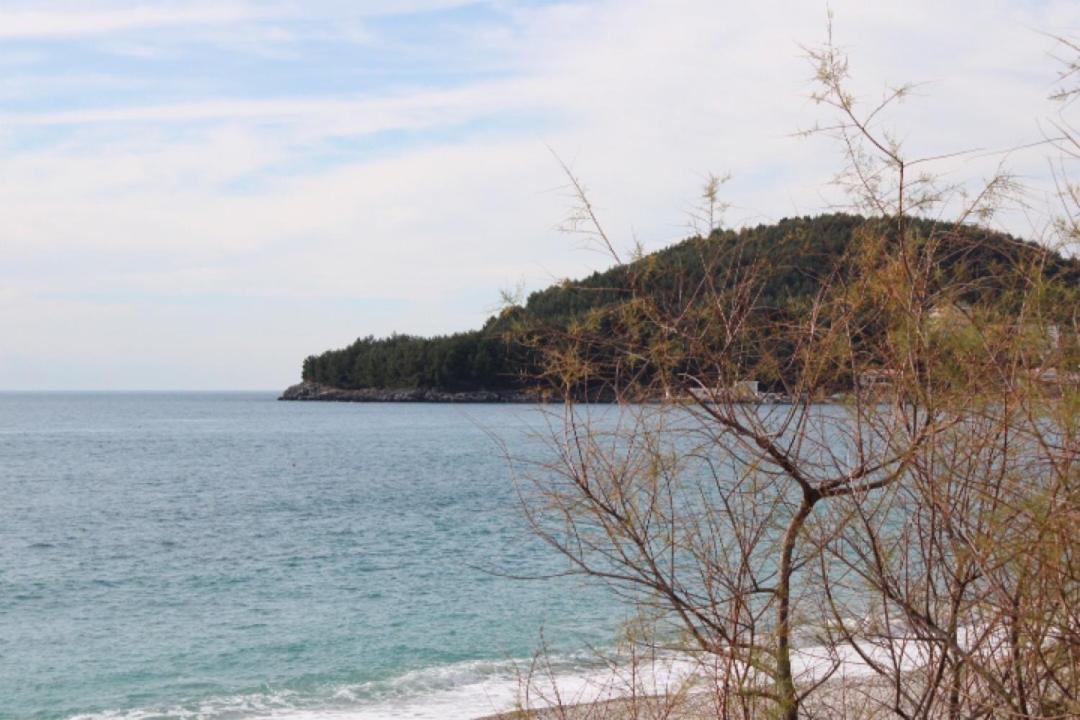 Hotel Portokali Himare Exterior foto