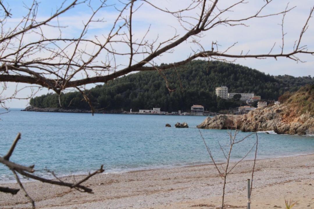 Hotel Portokali Himare Exterior foto
