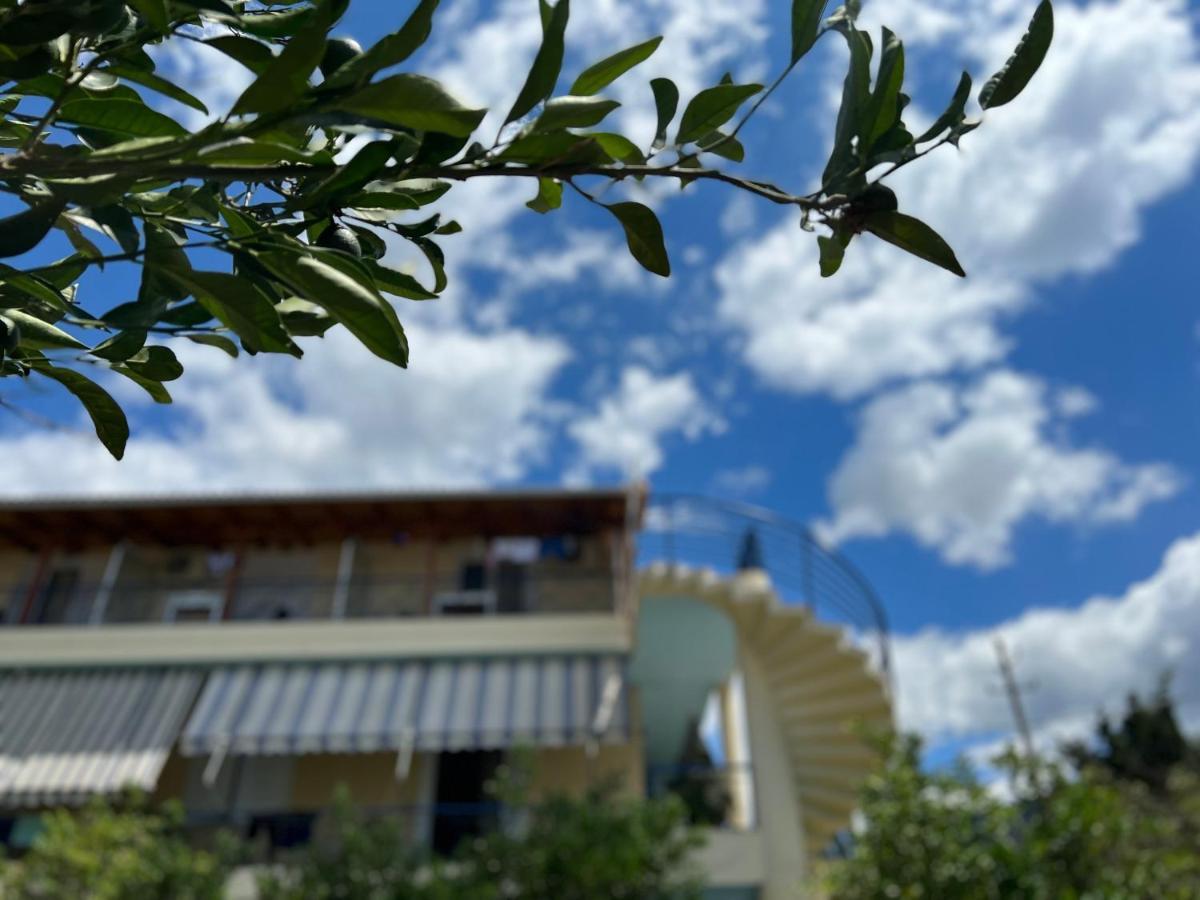 Hotel Portokali Himare Exterior foto