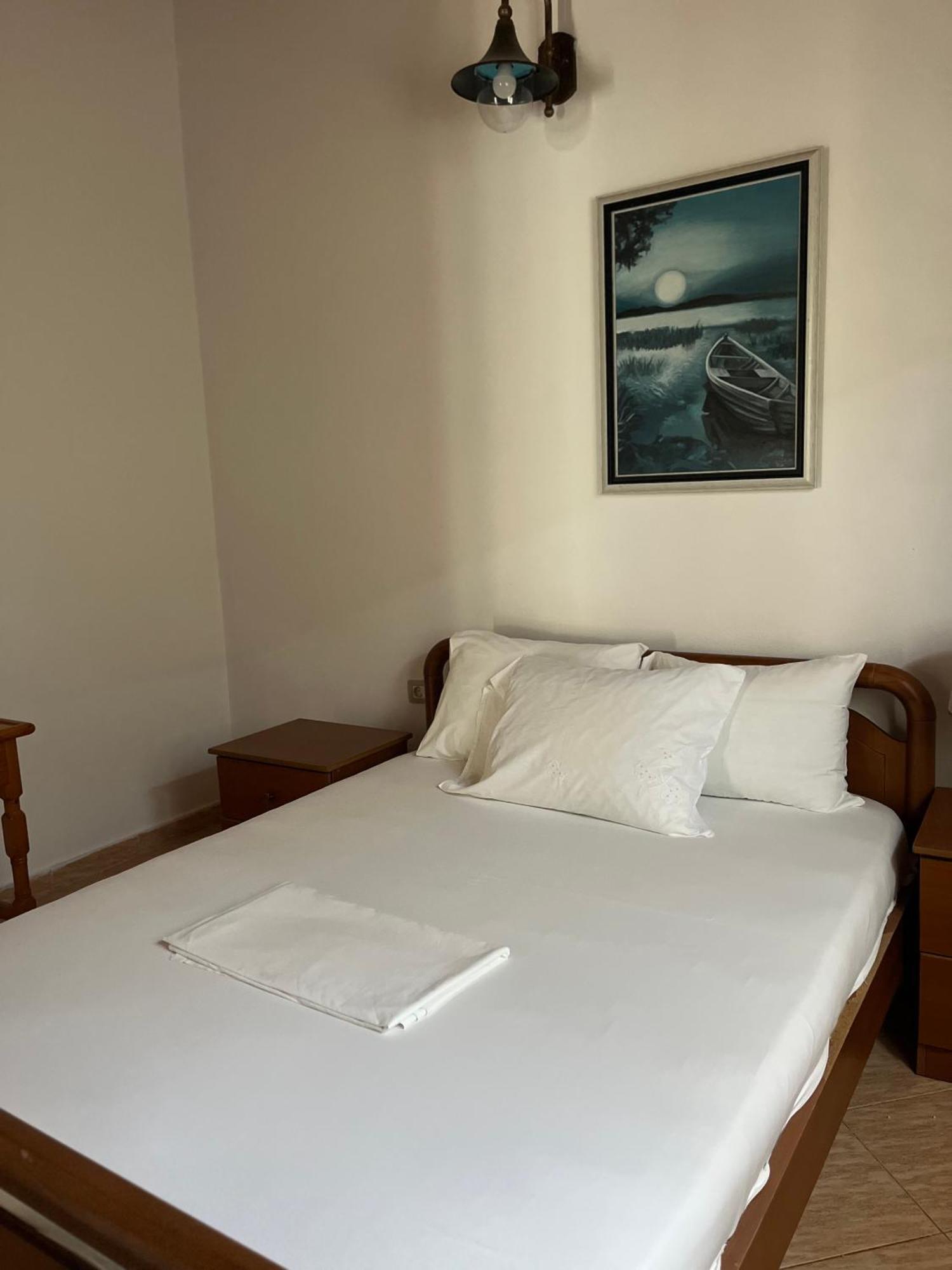 Hotel Portokali Himare Exterior foto