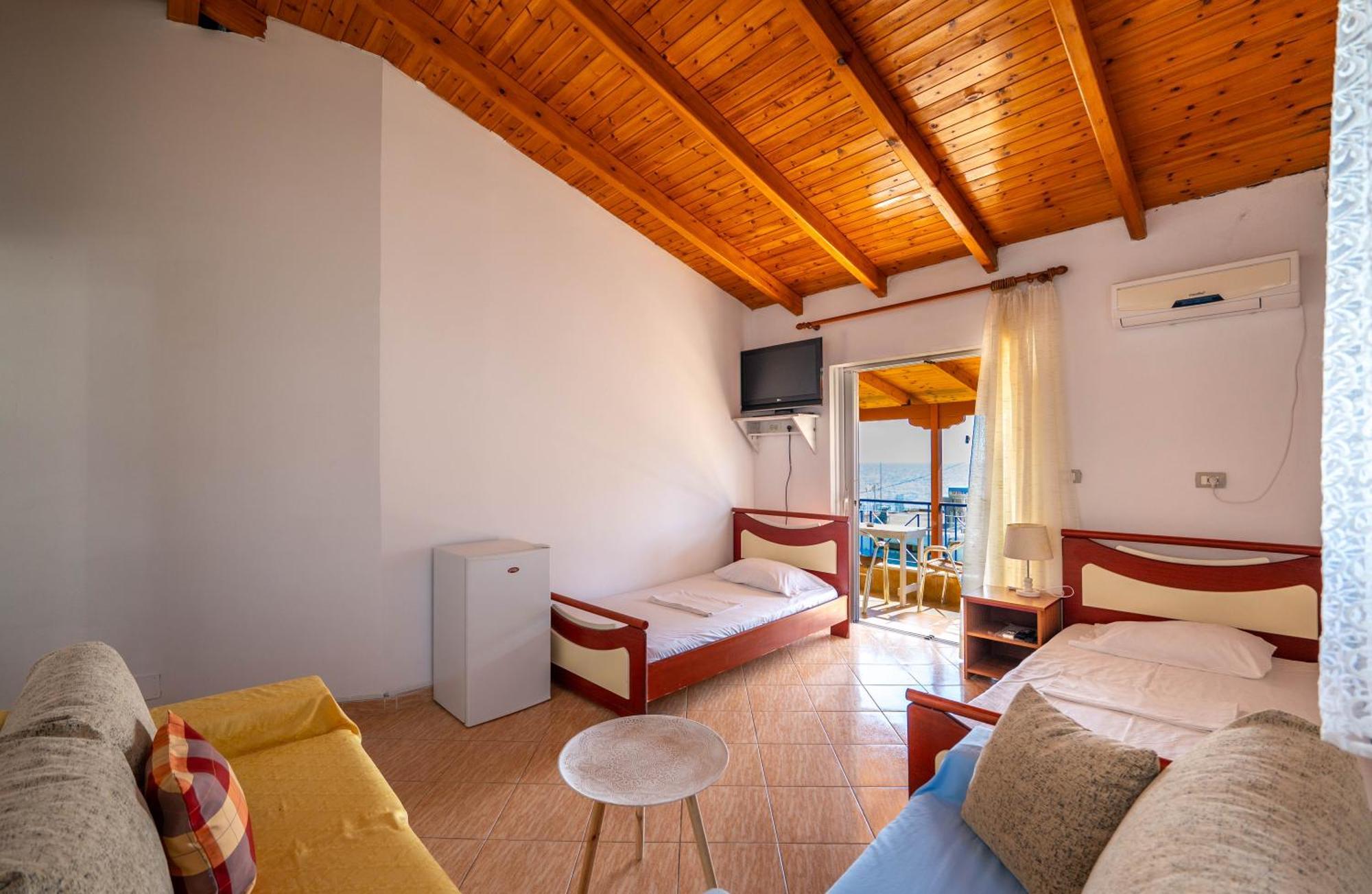 Hotel Portokali Himare Exterior foto