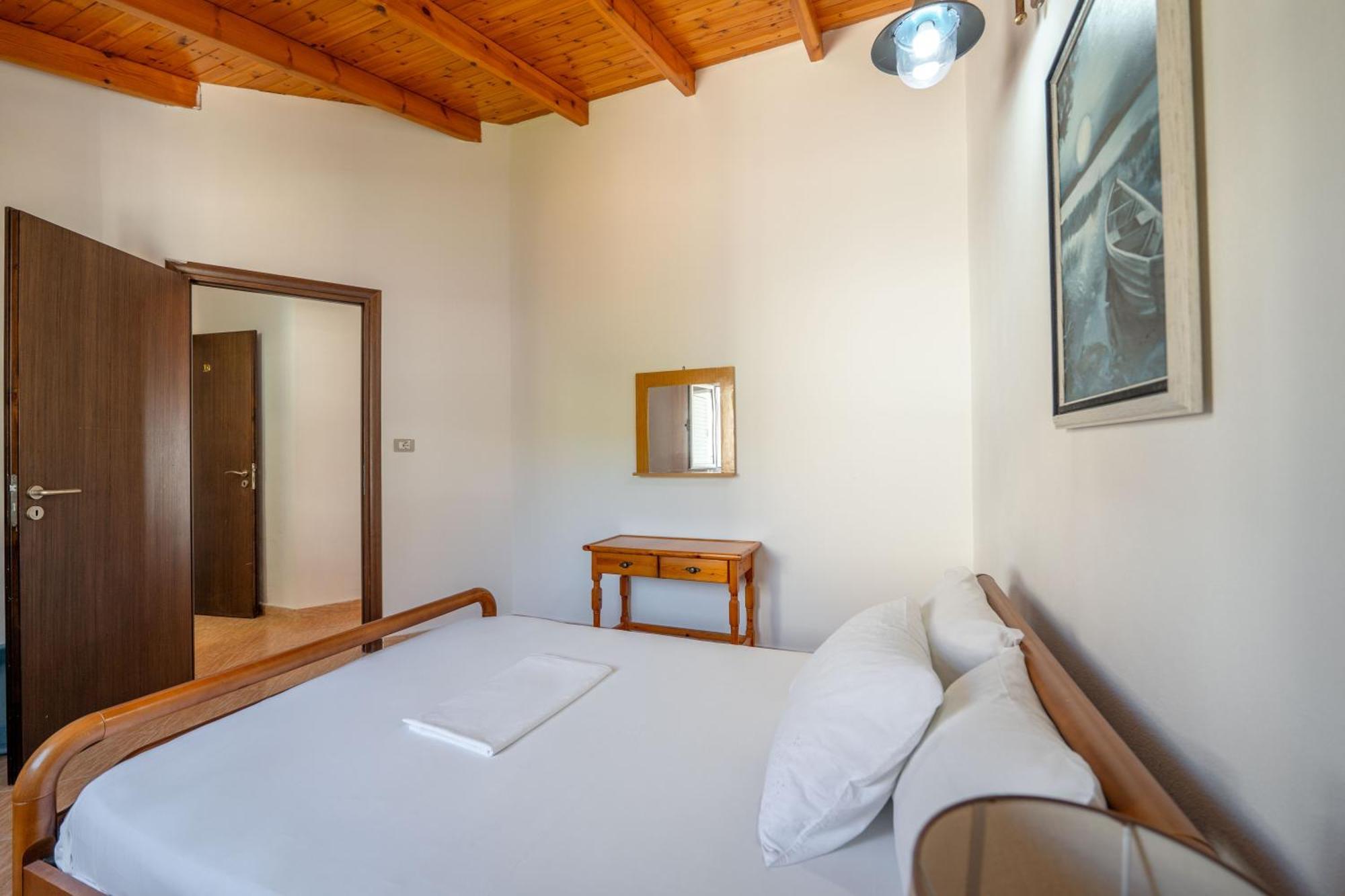 Hotel Portokali Himare Exterior foto